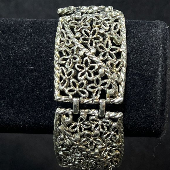 Emmons Silver Tone Floral Open Cutwork Floral Panel Bracelet (4053) - Picture 3 of 8